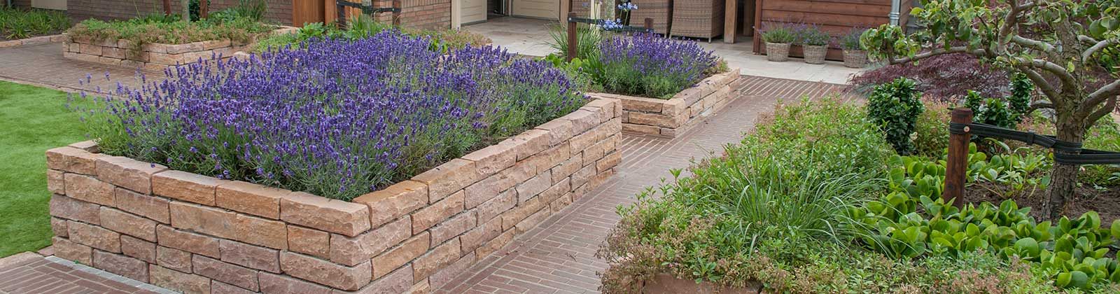 Verenigen Doorweekt aan de andere kant, Stapelstenen voor een bijzondere tuin | Van Essen Sierbestrating B.V.