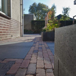 Tambour 20x5x7 oud bont Beton klinkers