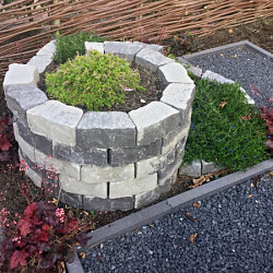 Promo-wall kruidenspiraal Matterhorn Kruidenspiraal compleet met bouwtekening en halve stenen Stapelblokken