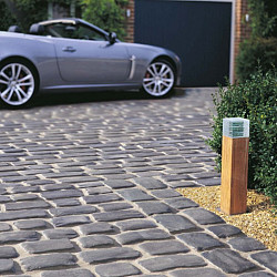 Courtstones natural Belgian Blue 12,9x6 (Lengtes: 21,5 / 18,5 / 16,5 / 14,5 / 13,5) Natuursteen tegels 