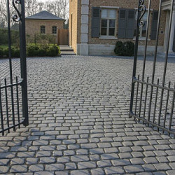 Courtstones Basalt 21/18/16/14/13x13x6 cm Natuursteen tegels 