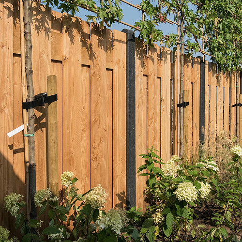 houten schutting plaatsen