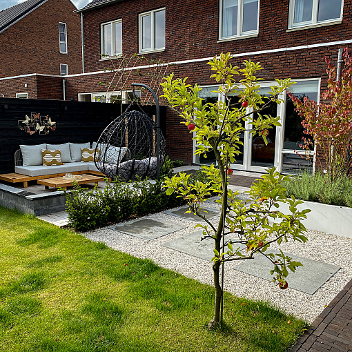Je bestrating schoonmaken in de donkere dagen: Tips voor een stralend terras