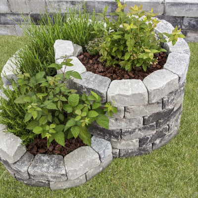 Promo-wall kruidenspiraal Matterhorn Kruidenspiraal compleet met bouwtekening en halve stenen Stapelblokken
