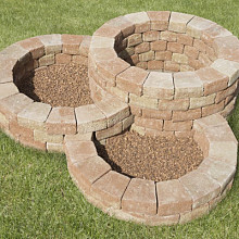 Pilestone ronde bloembak Mont Blanc 17/23x21,5x10 Compleet met bouwplan Stapelblokken