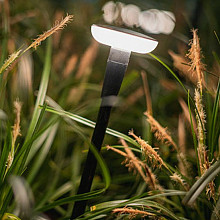 Solitary Mini sway light head black Staande buitenverlichting